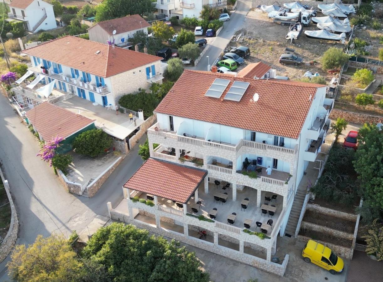 Bed and Breakfast Pansion Braco Zavala Exteriér fotografie